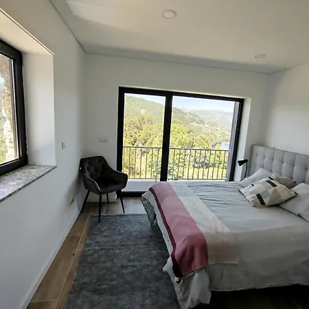 Várzeas Nature House Soengas